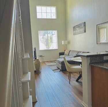 Loft Style,2 Beds ,Flexible self check in,Pool