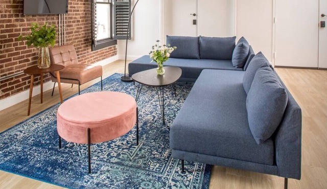 Loft-Style 2-BR Apt in Boutique Hotel