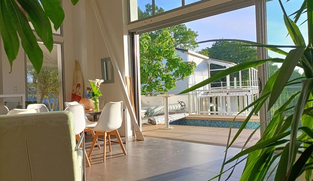 Loft-style villa of 200 m2 7 km from Biarritz.