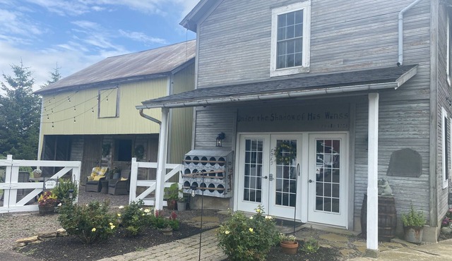 Loft two story with first floor workout room, WIFI, complete cottage to yourself