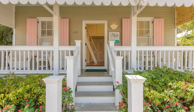 Loft Villa Steps from Duval!