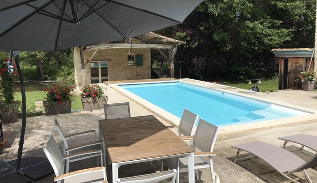 Loft with Jacuzzi and Sauna by the river.