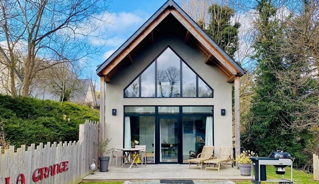 Loft with jacuzzi located 800 m from the sea