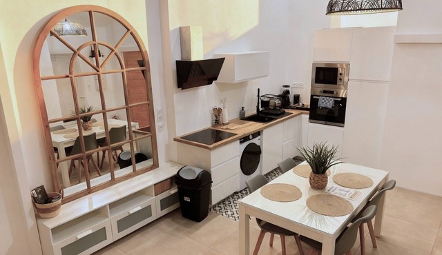 Loft with Private Pool, Jacuzzi, AC & Garden – Peaceful Countryside