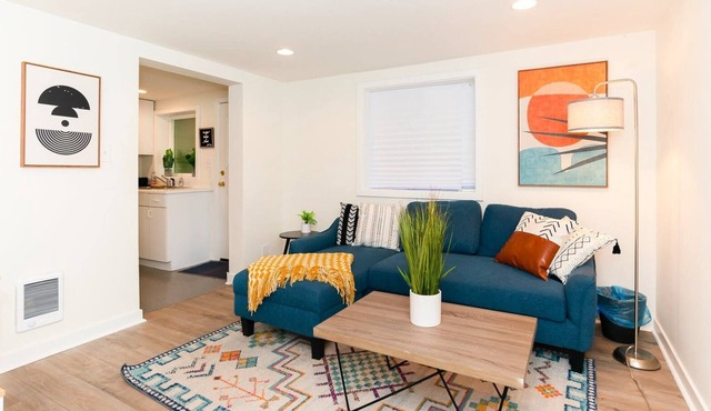 Loftium | Adorable 2 BR Guest Suite near Alki Beach!