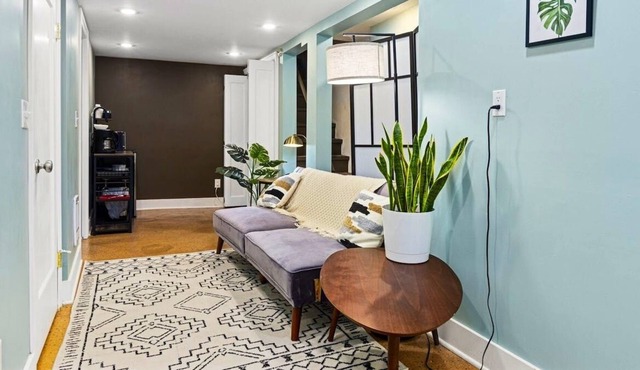 Loftium | Updated & Efficient 1BR Suite In a Dreamy Location