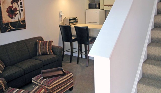 Lofts for weekly rentals! 2 miles from historic downtown.