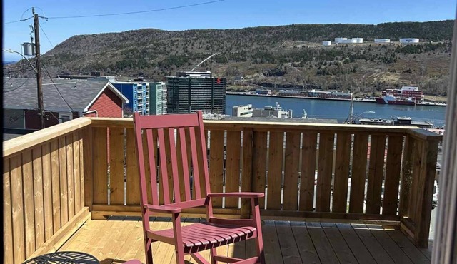 Lofty Haven ~ High/Harbour Views of Narrows & Signal Hill/Steps to Downtown
