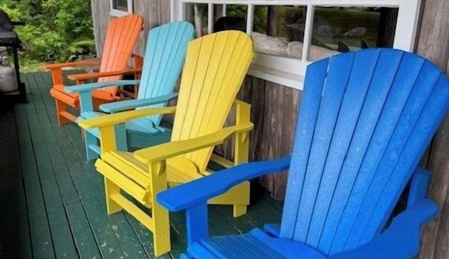 Log Cabin #1 - Hubbards Beach