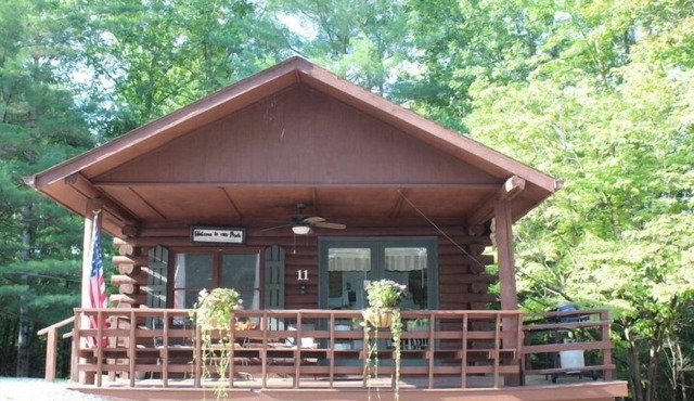 Log Cabin 11 with Hot Tub at Osborn Boat Ramp on Patoka Lake