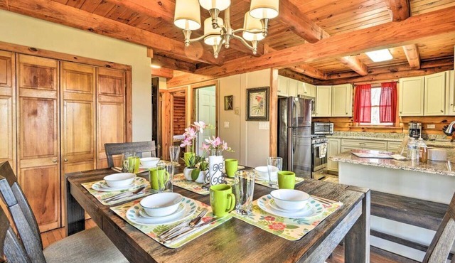 Log Cabin and Suite Family Getaway Near Ski Trails