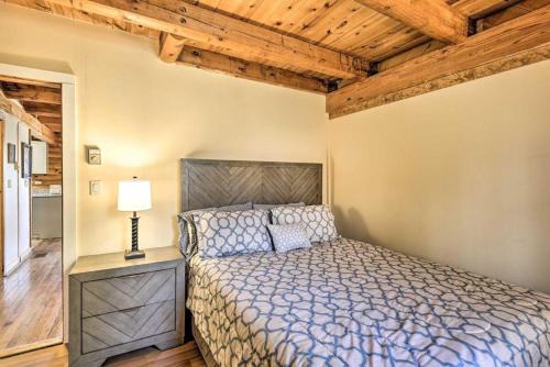 Log Cabin And Suites At Equestrian House