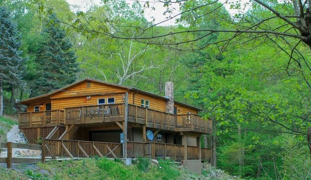 Log Cabin and Treehouse
