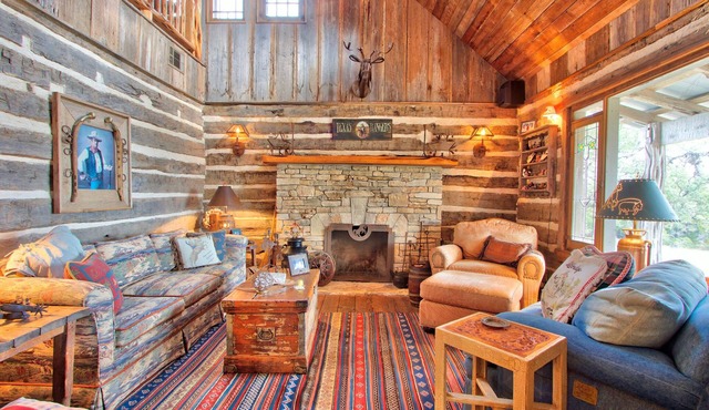 Log Cabin at Old Glory Ranch | Take a trip back in time!
