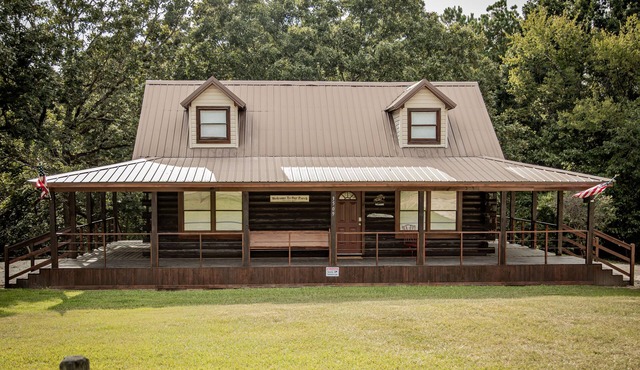 Log Cabin at Sardis Lake