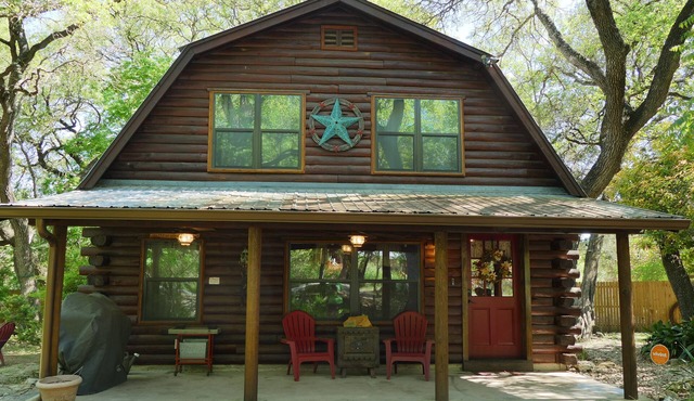 Log Cabin Get Away-River Access with Deep Water, Pets OK, Rustic Cute