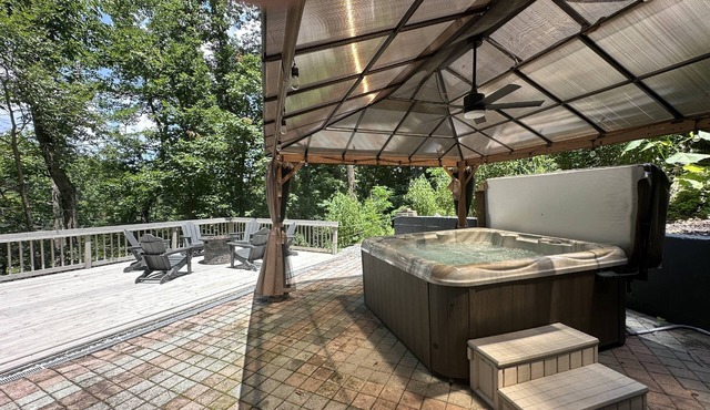 Log Cabin - Hot Tub - Pond Fishing - 2 Acres-Covered Deck - Firepit - Chattanooga - Pets Welcome