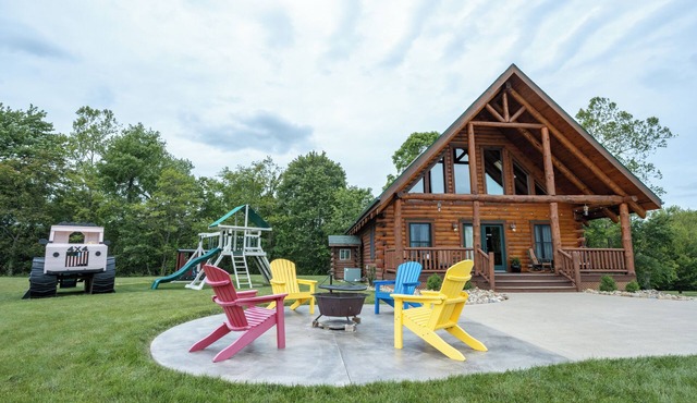 Log cabin in Amish country