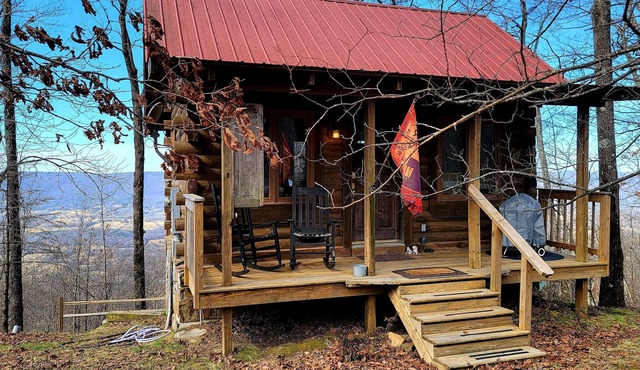 Log Cabin in the Clouds with a Million Dollar View - Private - Clean & Safe!