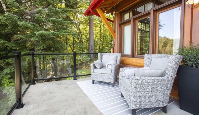 Log cabin | Lakeside | Le Oly