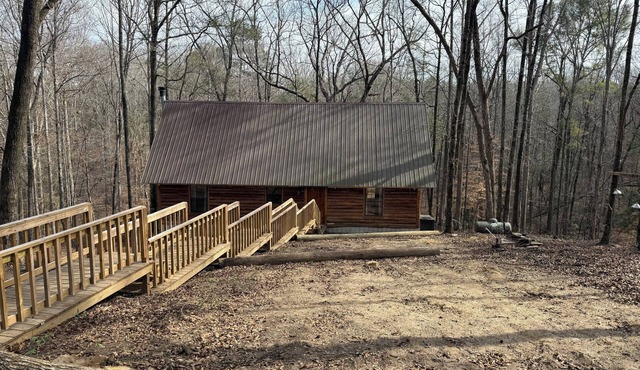 Log cabin located in Morris, Ga