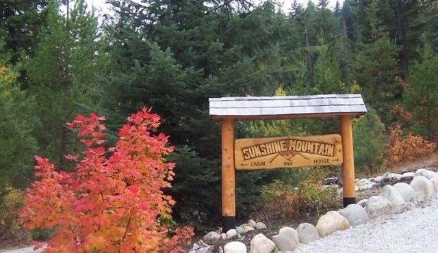 Log Cabin Mountain Views, secluded on 5 acres, Leavenworth 18 m, Stevens 31 m