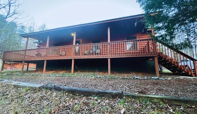 Log Cabin On 5 Private Acres, Gated Community With River Access