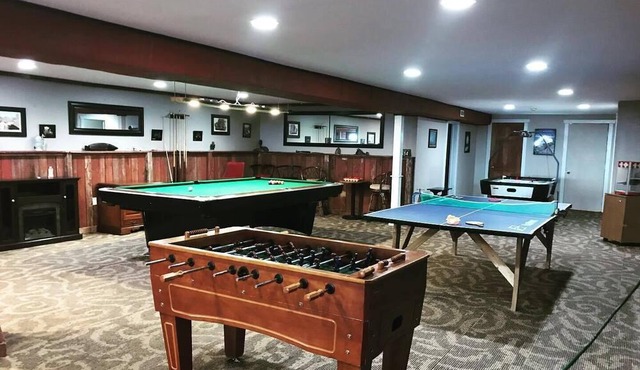 Log Cabin on Bras d'or lake, 1 BDR (5 of 5)