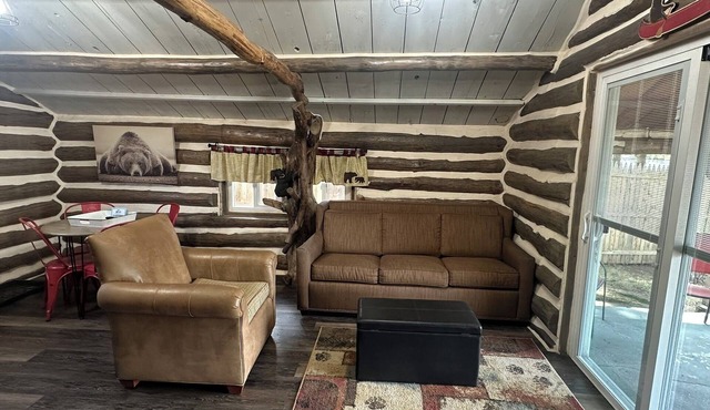 Log Cabin on Lake Alice & ATV/UTV Trails, Papa Bear 2-Bedroom
