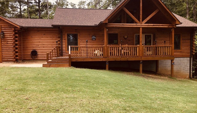 LOG CABIN ON LAKE MARTIN - Waterfront
