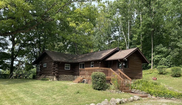 Log Cabin on Peaceful Lake