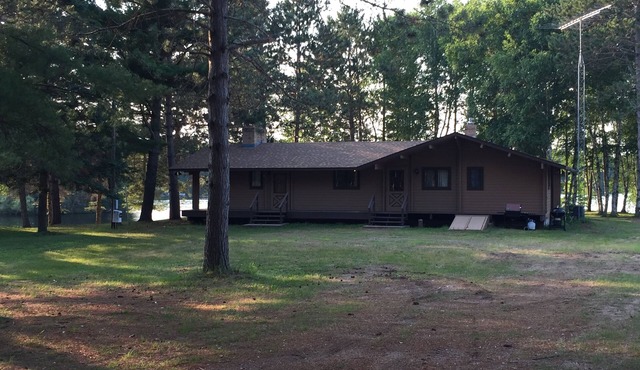 Log Cabin on Phillips Chain of Lakes
