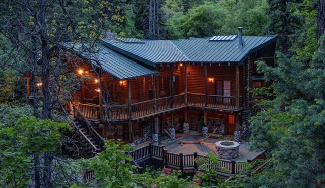 Log Cabin On The Stream w/hot tub Mountain Cabins Utah