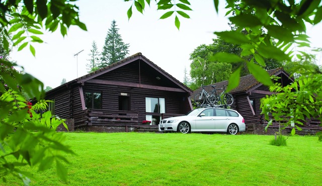 Log Cabin-Private Bathroom-Countryside View