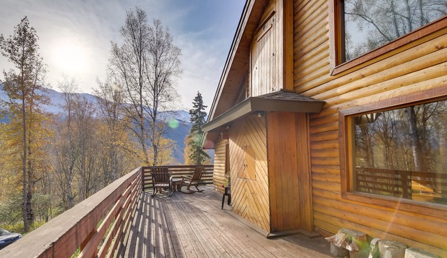 Log Cabin Rental in Eagle River: Pets Welcome!