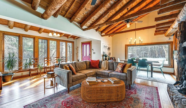 Log Cabin Retreat in Kentucky: Fire Pit & Grill!