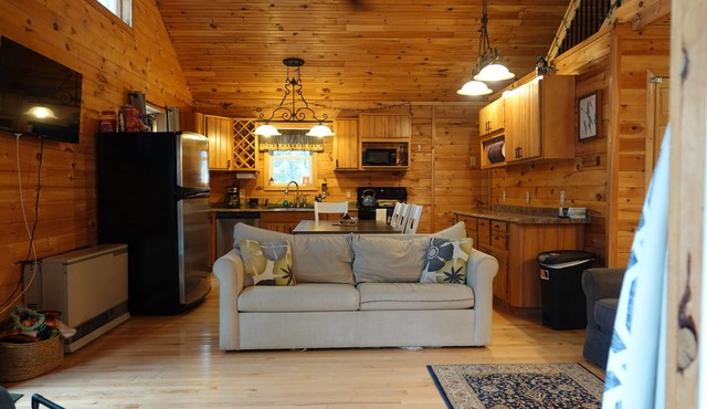 Log Cabin Retreat, Thompson Lake