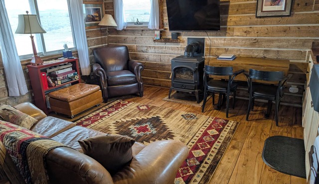 Log Cabin Sleeps 2-7 Base of Beartooth Mtn Near Cody WY & Yellowstone Natl Park