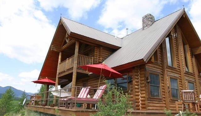 Log Cabin sleeps4 with spectacular views,Bunkhouse sleeps 3 with additional fee