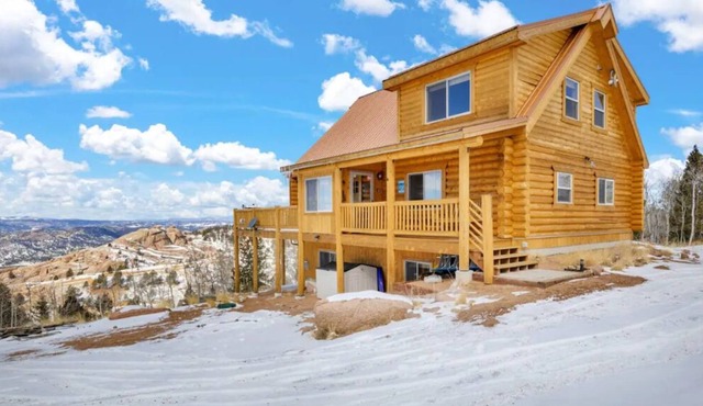 Log Cabin, Stunning Views & Hot Tub, Cripple Creek
