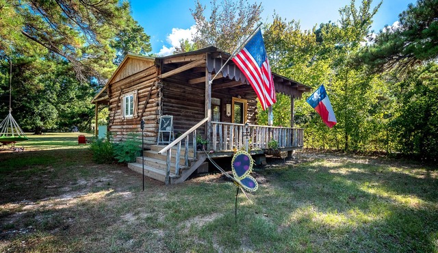 Log Cabin - TINY HOUSE on acreage