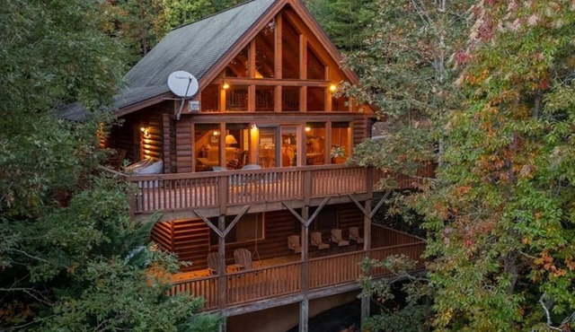 Log Cabin - Views of Nantahala National Forest - Hot Tub -Fire Pit-Pet Friendly