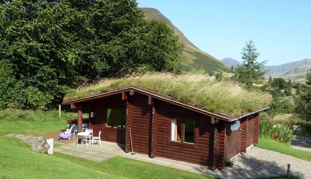 Log Cabin with Hot Tub | Sleeps 4 | In the Cairngorm National Park | Accepts Dogs