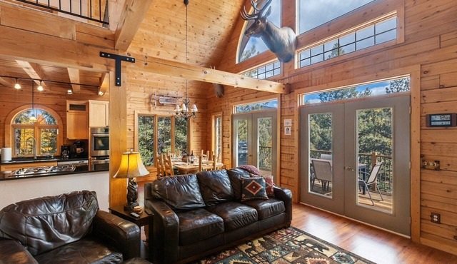 LOG CABIN w/Mtn View, Hot Tub, & Fireplace!