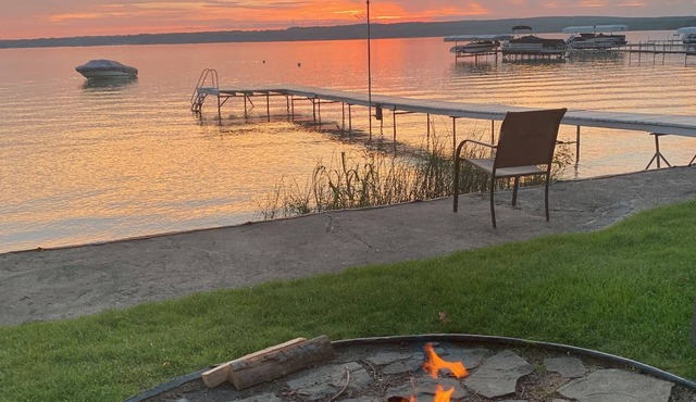 Log Cabin-Water Front, Boating, Fishing, Skiing, Snowmobiling, Air Conditioning.