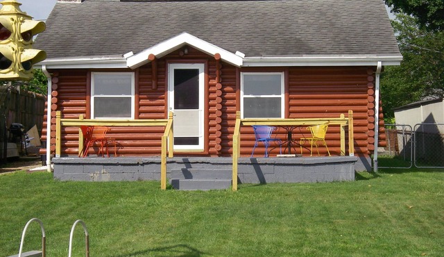 Log Cabin Waterfront getaway at Buckeye Lake featured in the 2019 Tour of Homes