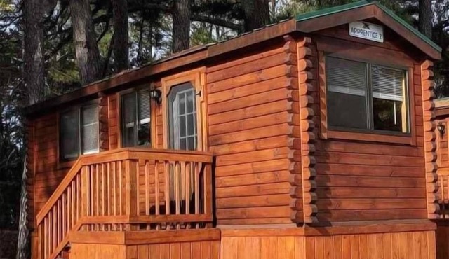 Log Cabin - Williamsburg Pet-Friendly Log Cabin – Heated Pool, Free Game Room, Near Parks