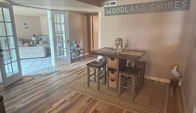 Log Cabin with a waterfront view. Access to boat ramp and swimming dock!