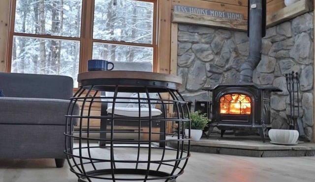 Log Cabin with Modern Amenities