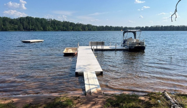 Log Cabin with Pontoon, Beautiful Spring Fed Sand Bottom Leader Lake